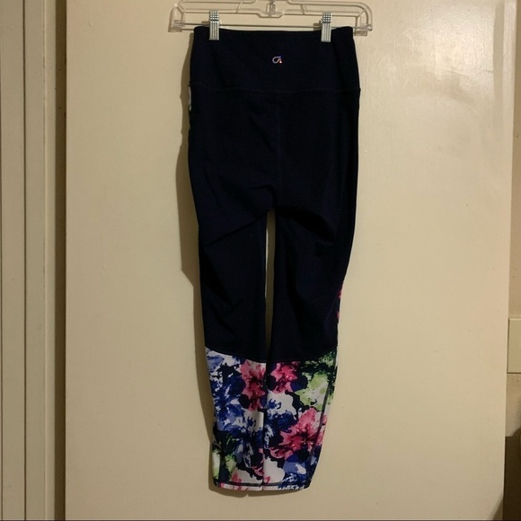 GapFit Athletic Soft Comfortable Yoga Navy Floral Print Leggings. Size XS - Picture 8 of 12